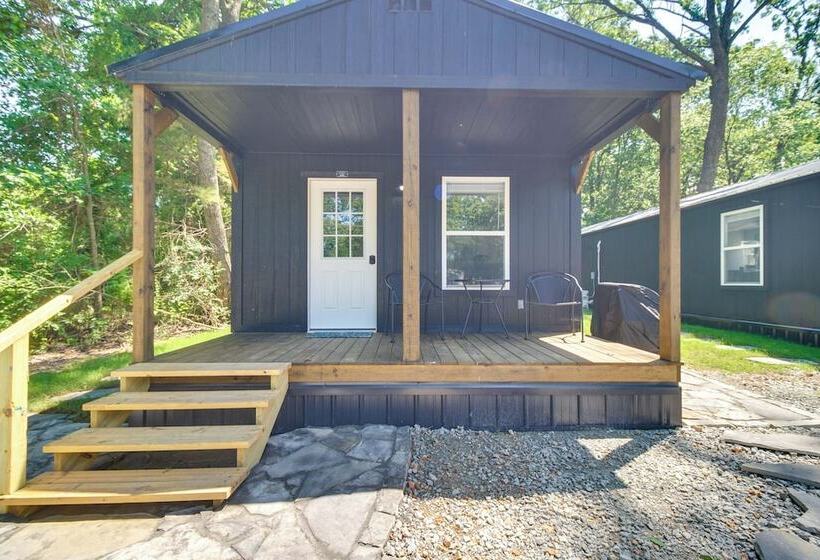 Close To Lake: Grove Cabin W/ Shared Fire Pit!