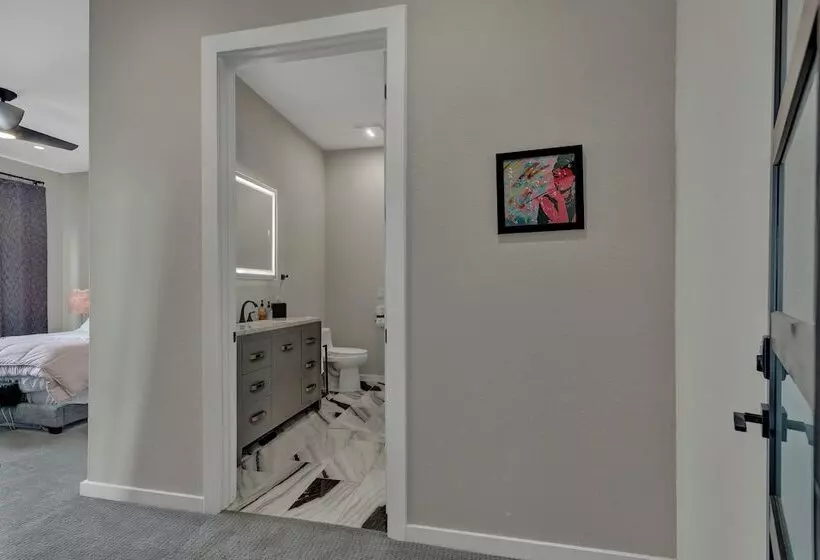 The Bentley Hotel   Audrey Hepburn Suite   Pool View