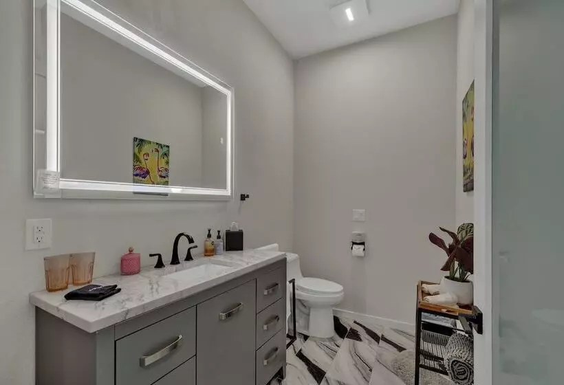 The Bentley Hotel   Audrey Hepburn Suite   Pool View