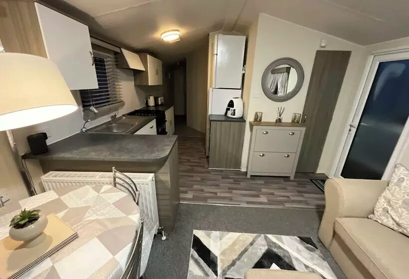 ホテル Luxury 2  Bed Caravan In Mersea Island Colchester