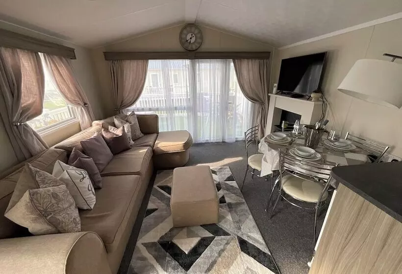 ホテル Luxury 2  Bed Caravan In Mersea Island Colchester