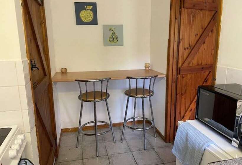 Сельский отель Remarkable 2 Bed Barn In Downham Market