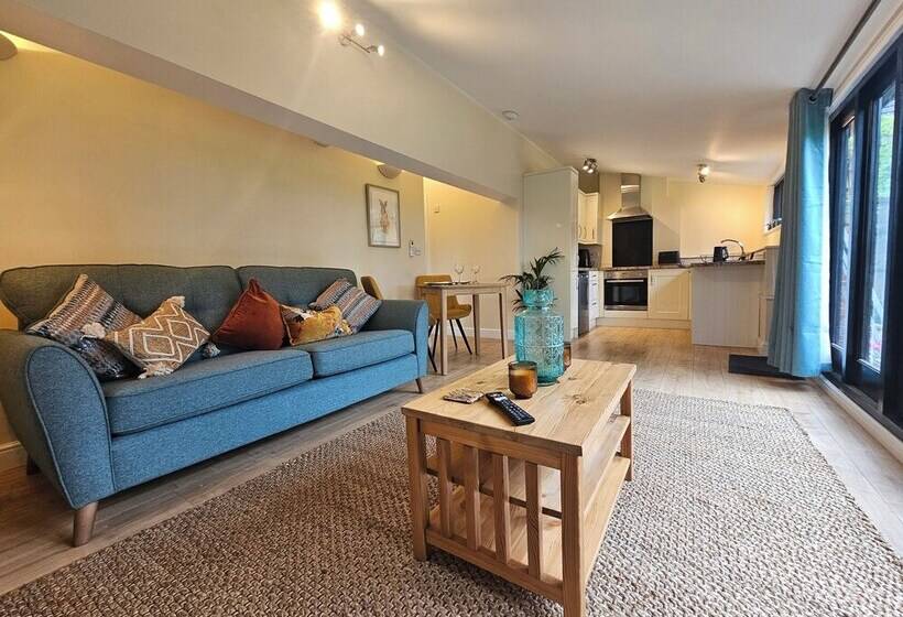 Lovely 1 Bed Cottage In Mendlesham Green