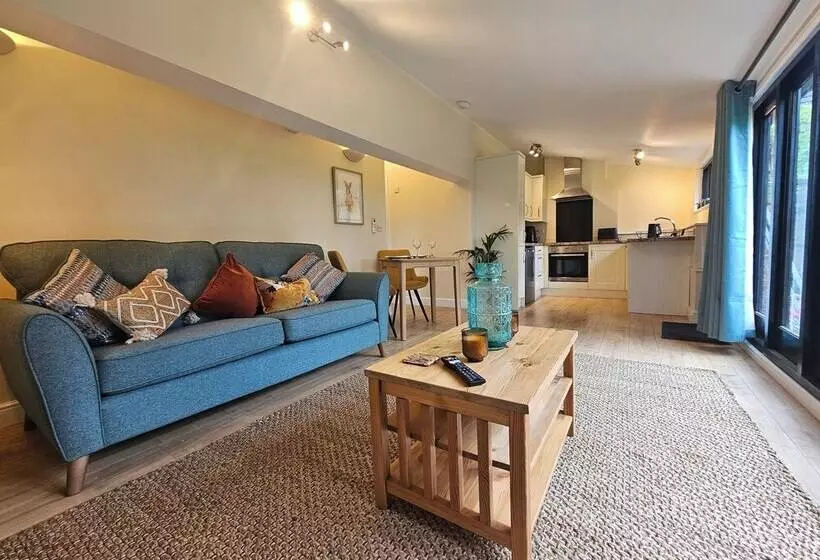 Lovely 1 Bed Cottage In Mendlesham Green