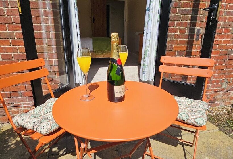 Lovely 1 Bed Cottage In Mendlesham Green