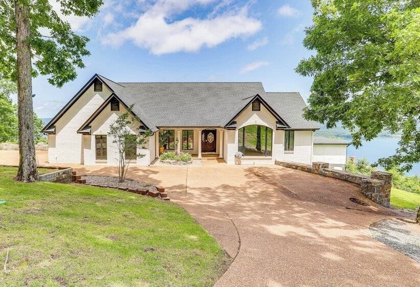 Luxe Home W/ Panoramic Greers Ferry Lake Views