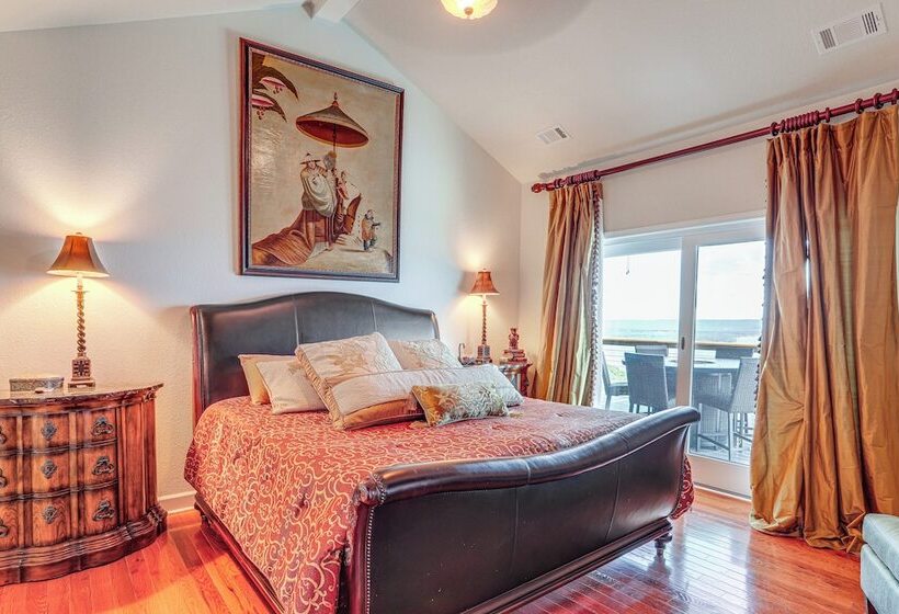 Luxe Home W/ Panoramic Greers Ferry Lake Views