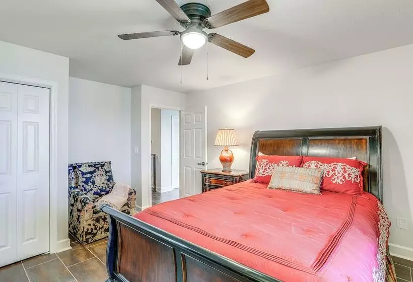 Luxe Home W/ Panoramic Greers Ferry Lake Views