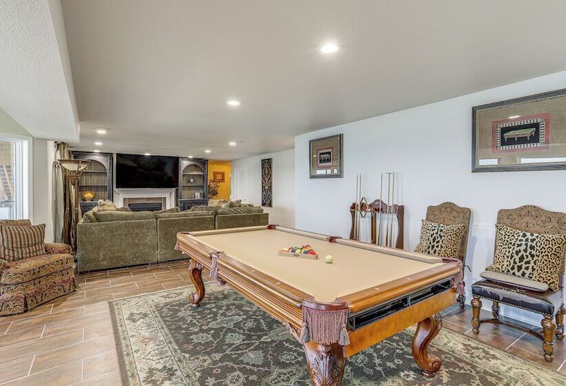 Luxe Home W/ Panoramic Greers Ferry Lake Views