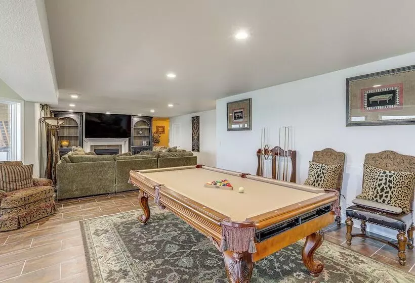 Luxe Home W/ Panoramic Greers Ferry Lake Views