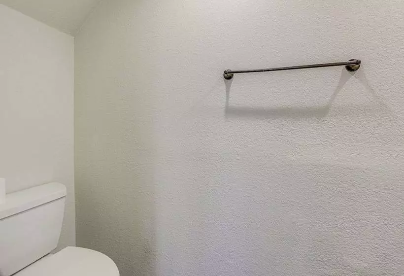 Luxe Home W/ Panoramic Greers Ferry Lake Views