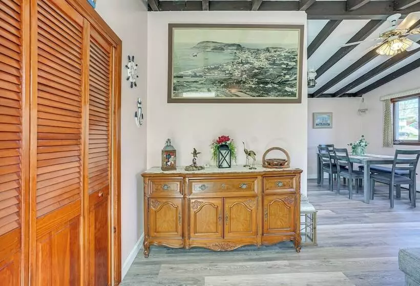 Massachusetts Abode W/ Deck & Grill: Near Beaches!