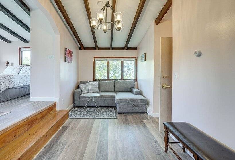 Massachusetts Abode W/ Deck & Grill: Near Beaches!