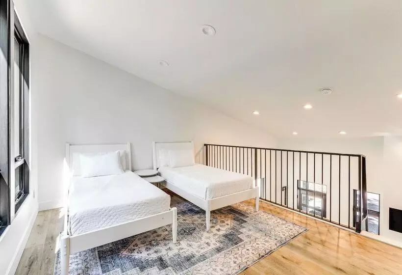 Modern Bellaire Cabin < 5 Mi To Lake & Slopes!