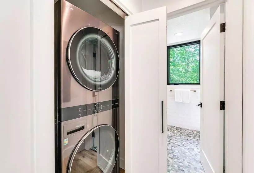 Modern Bellaire Cabin < 5 Mi To Lake & Slopes!