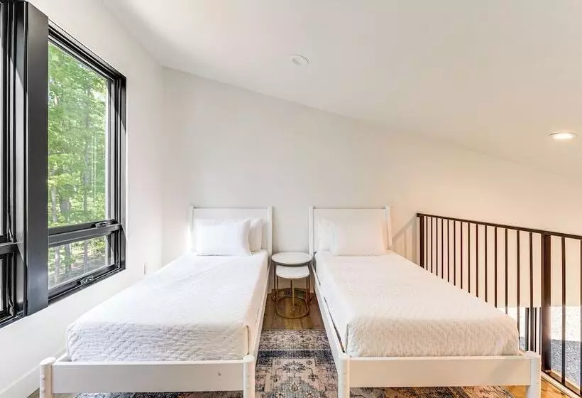 Modern Bellaire Cabin < 5 Mi To Lake & Slopes!