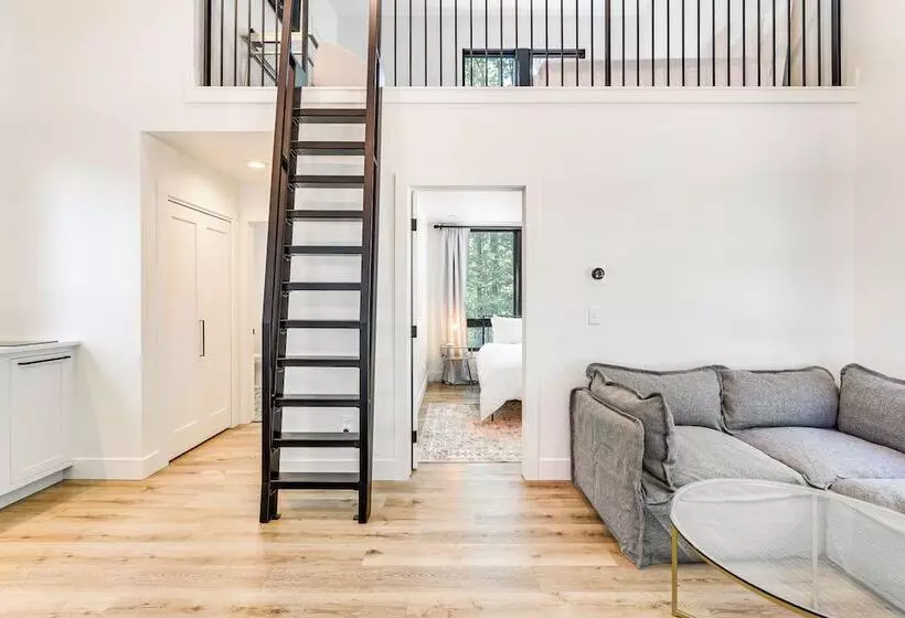 Modern Bellaire Cabin < 5 Mi To Lake & Slopes!