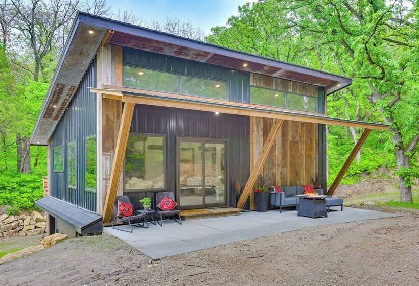 Modern Louisville Home On 3 Acres W/ Gas Fire Pit!