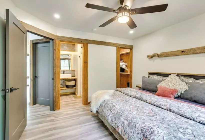 Modern Louisville Home On 3 Acres W/ Gas Fire Pit!