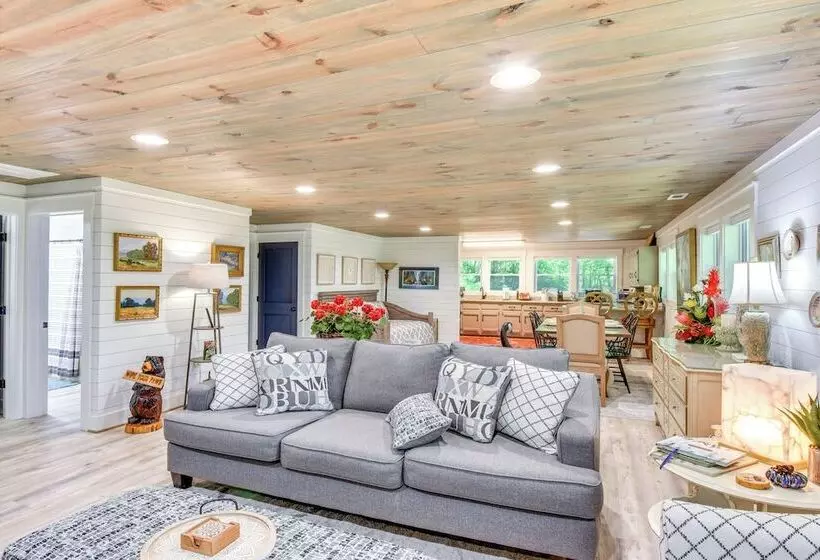 Mountain Escape W/ Gas Grill Near Lake Burton!