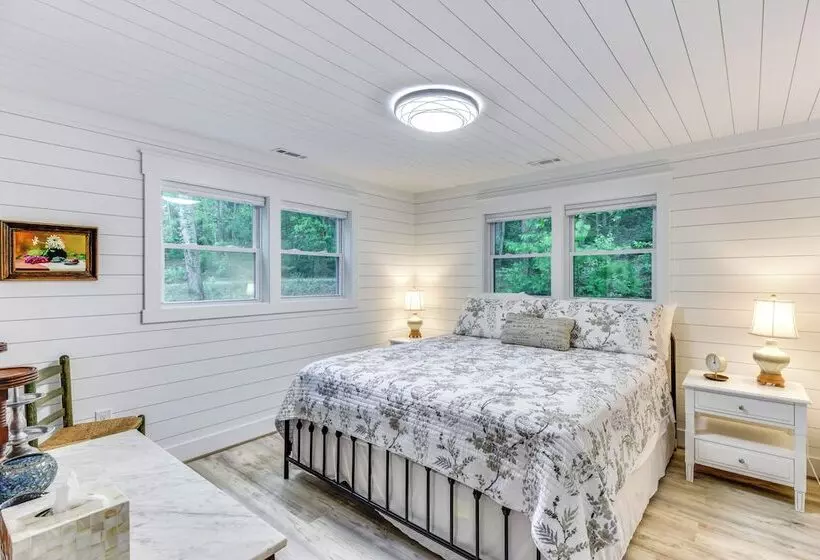 Mountain Escape W/ Gas Grill Near Lake Burton!