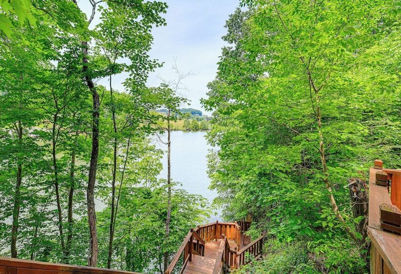Peaceful South Holston Lake Cabin W/ Dock & Deck!