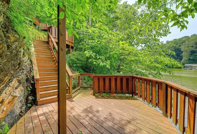 Peaceful South Holston Lake Cabin W/ Dock & Deck!