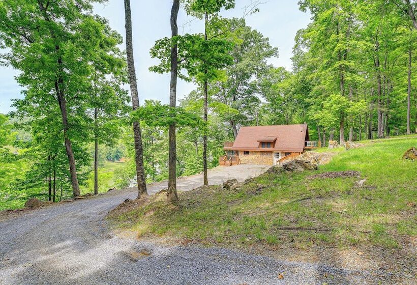 Peaceful South Holston Lake Cabin W/ Dock & Deck!