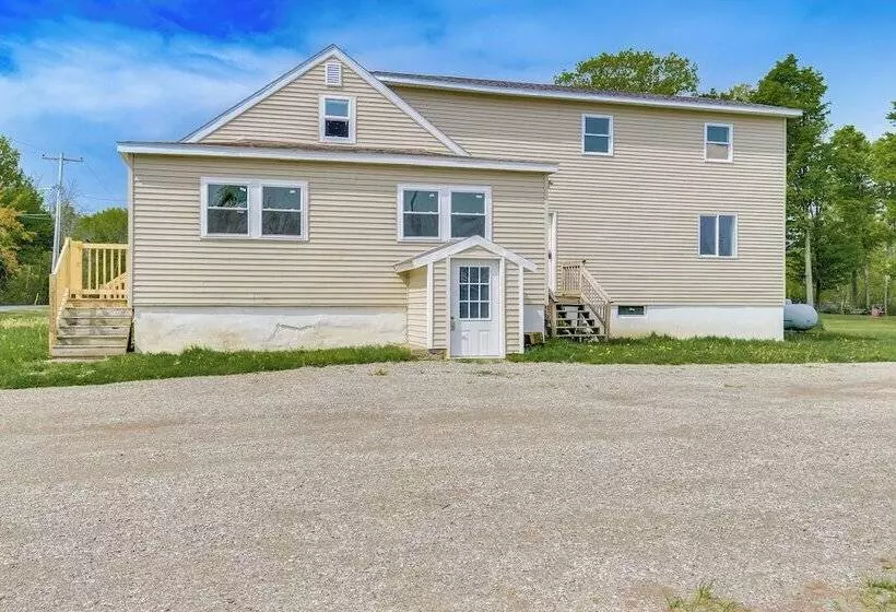 Spacious Oswego Home: 6 Mi To Fort Ontario!
