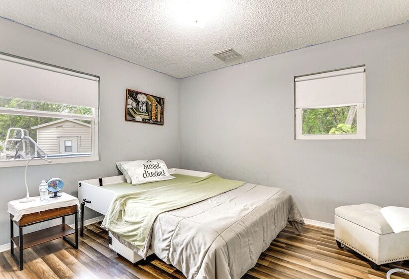 Pet Friendly Port Charlotte Home: 6 Mi To Beach!