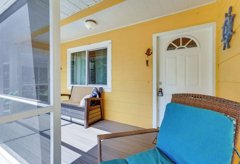 Pet Friendly Port Charlotte Home: 6 Mi To Beach!