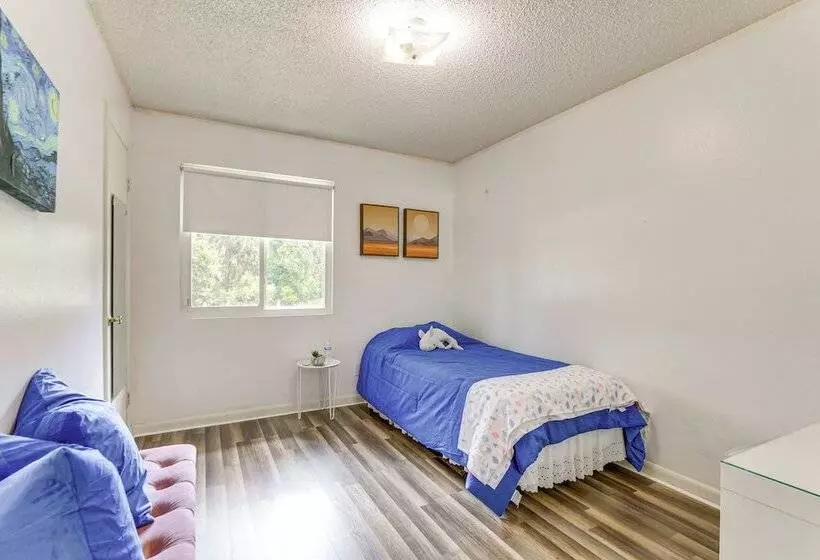 Pet Friendly Port Charlotte Home: 6 Mi To Beach!