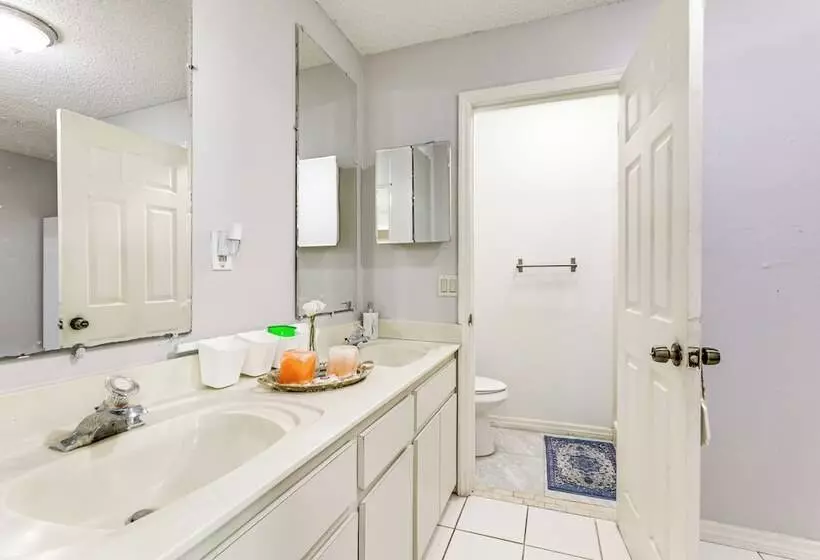 Pet Friendly Port Charlotte Home: 6 Mi To Beach!