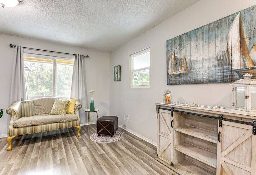 Pet Friendly Port Charlotte Home: 6 Mi To Beach!