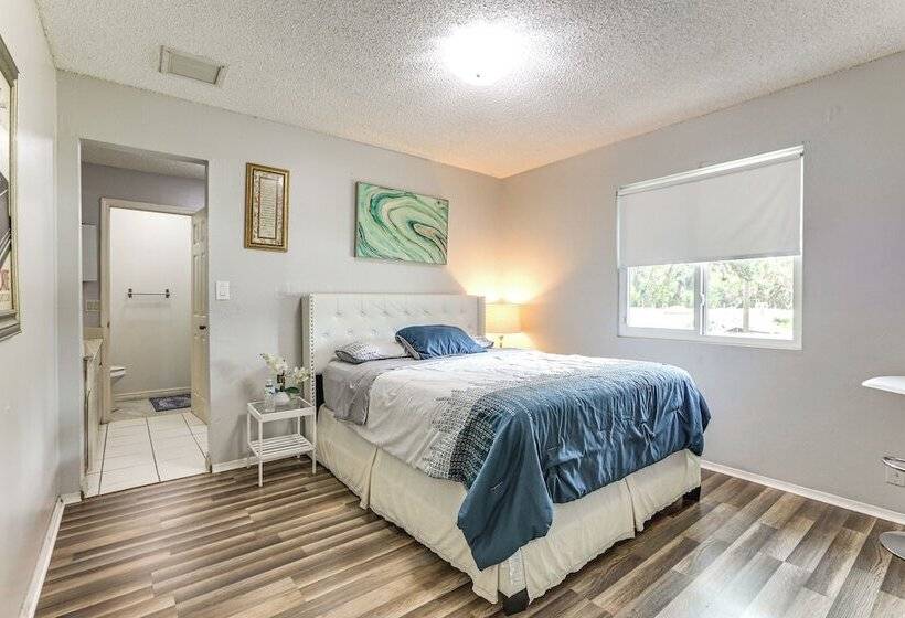 Pet Friendly Port Charlotte Home: 6 Mi To Beach!