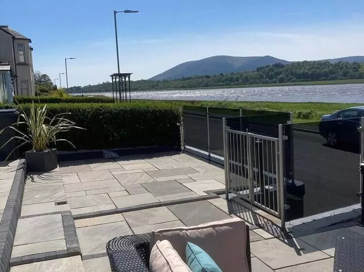 Riverside Retreat In Dumfries