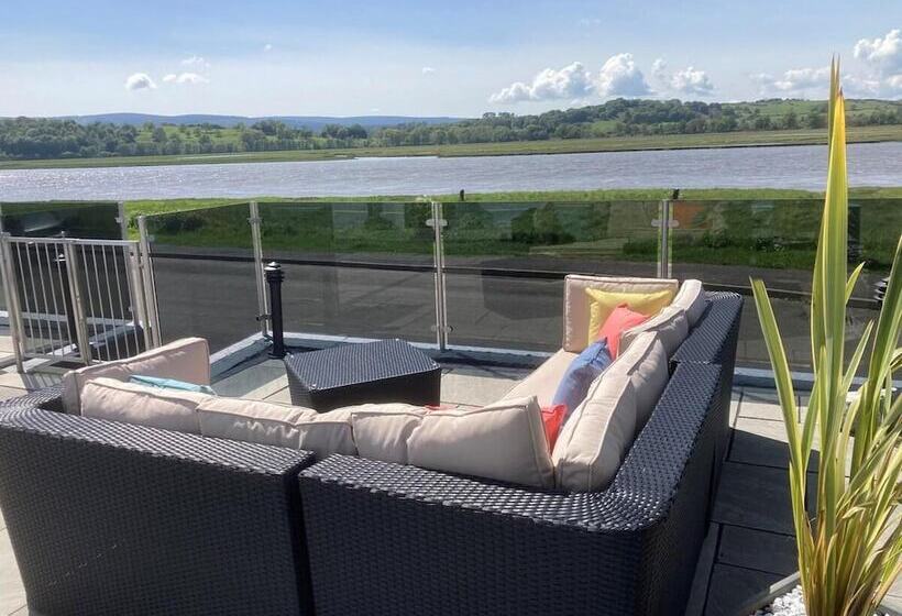 Riverside Retreat In Dumfries