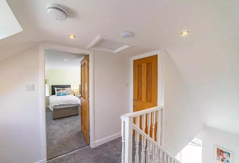 Riverside Retreat In Dumfries