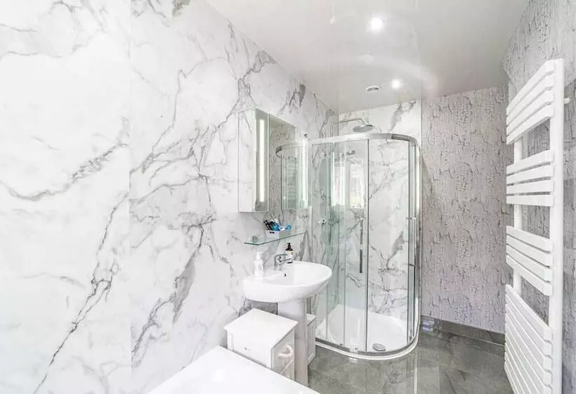 Riverside Retreat In Dumfries