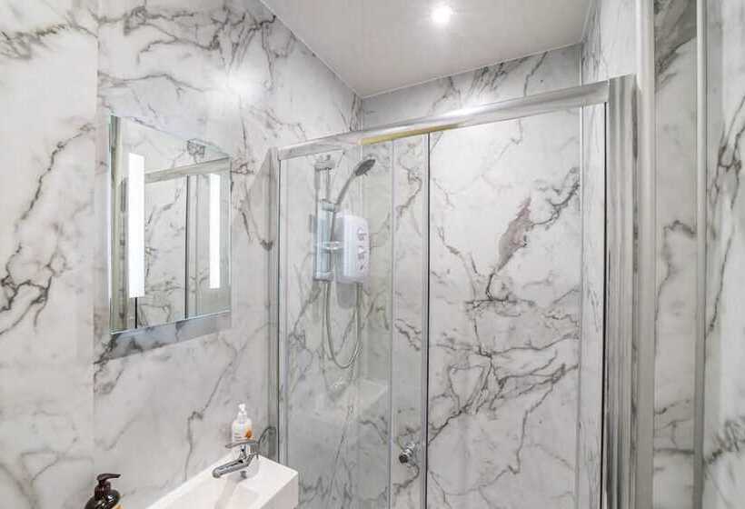 Riverside Retreat In Dumfries