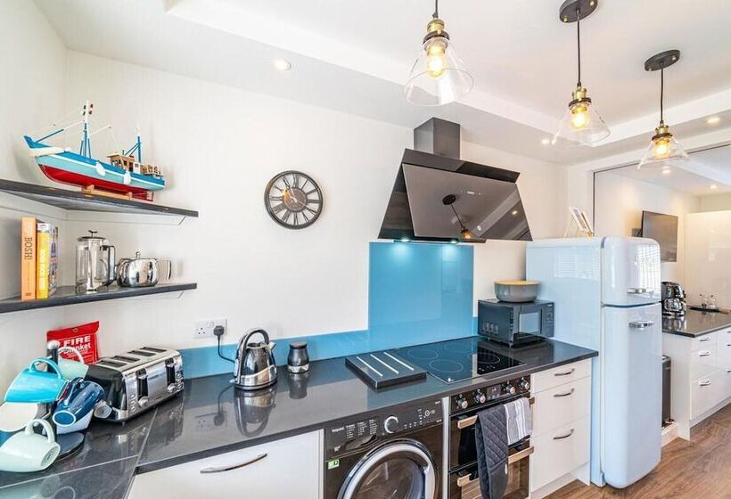 Riverside Retreat In Dumfries