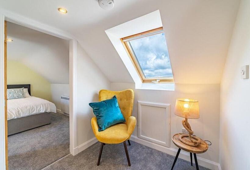 Riverside Retreat In Dumfries