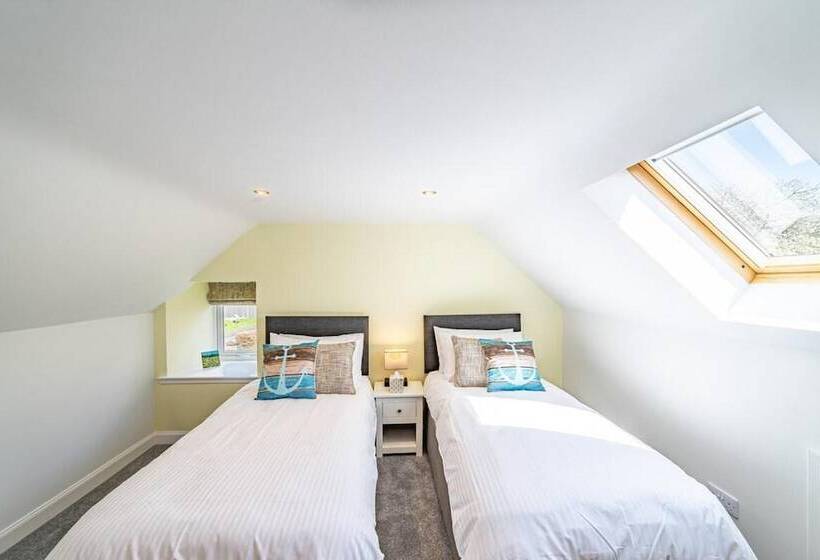 Riverside Retreat In Dumfries