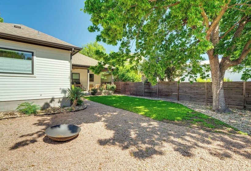 Spacious Austin Home: Near S Congress & Downtown!