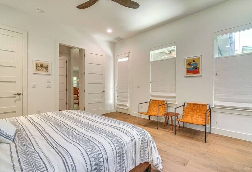 Spacious Austin Home: Near S Congress & Downtown!