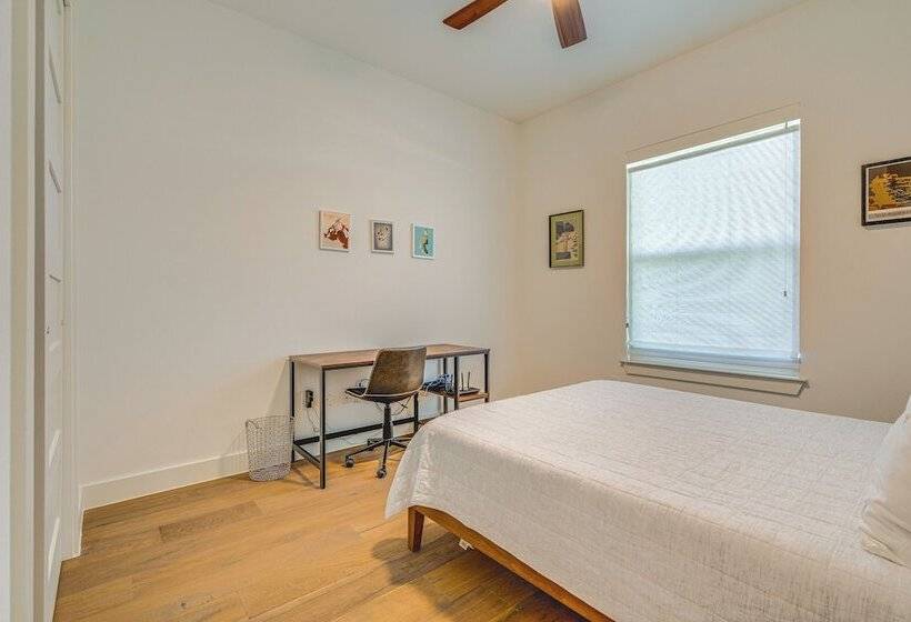 Spacious Austin Home: Near S Congress & Downtown!