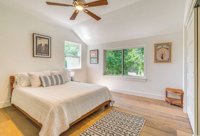 Spacious Austin Home: Near S Congress & Downtown!