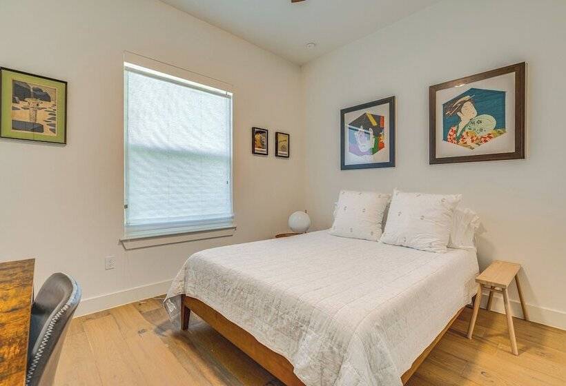 Spacious Austin Home: Near S Congress & Downtown!