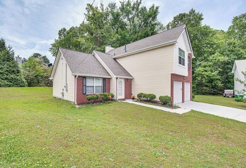 10 Mi To Stone Mtn Park: Spacious Home In Lithonia