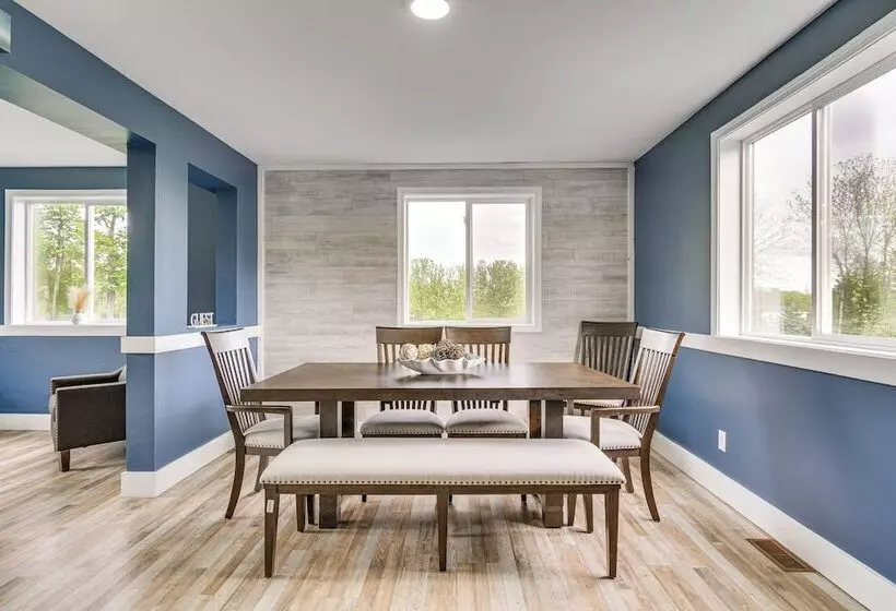 Spacious Oswego Home: 6 Mi To Fort Ontario!